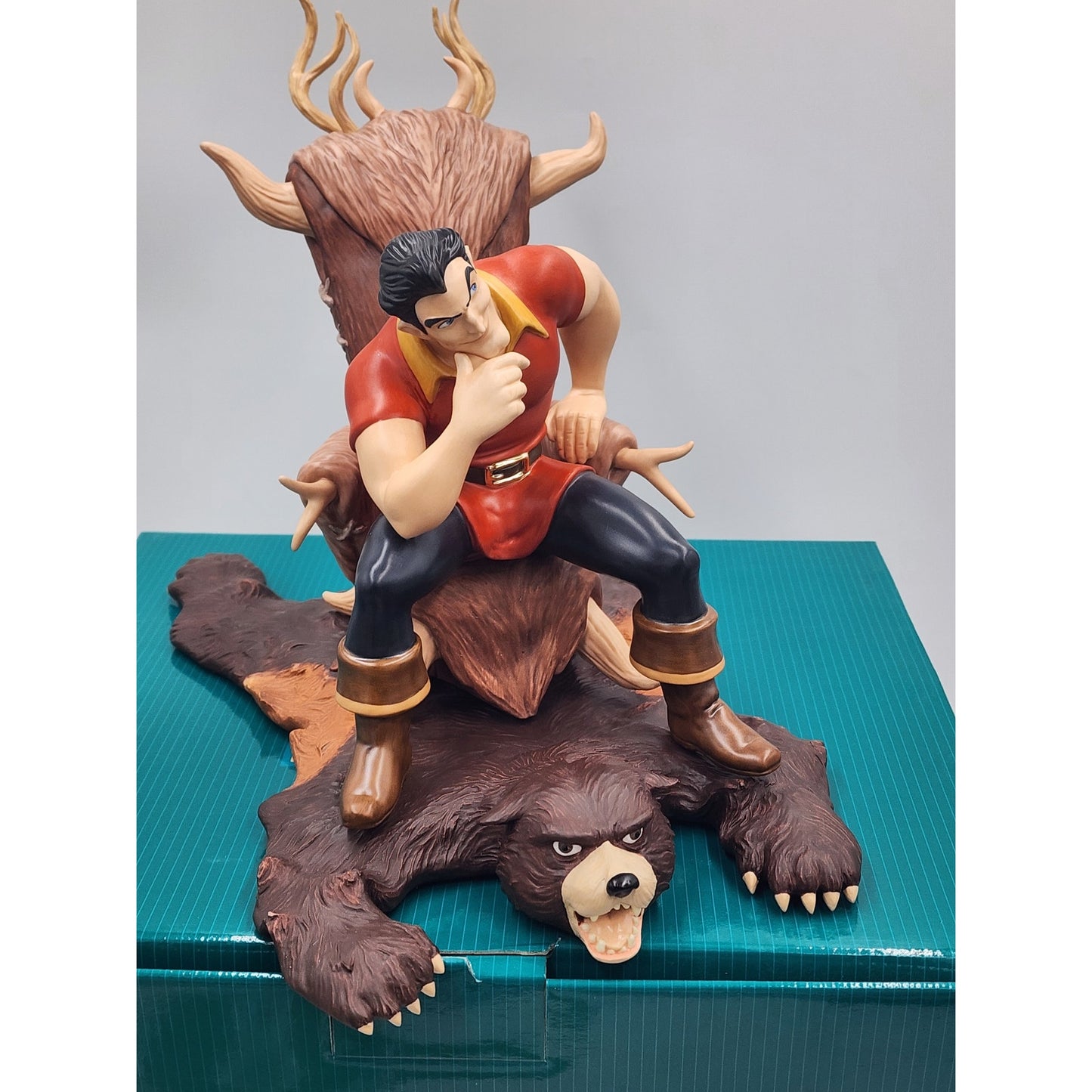 WDCC Gaston Scheming Suitor Beauty and the Beast Disney Villains COA Box Disney