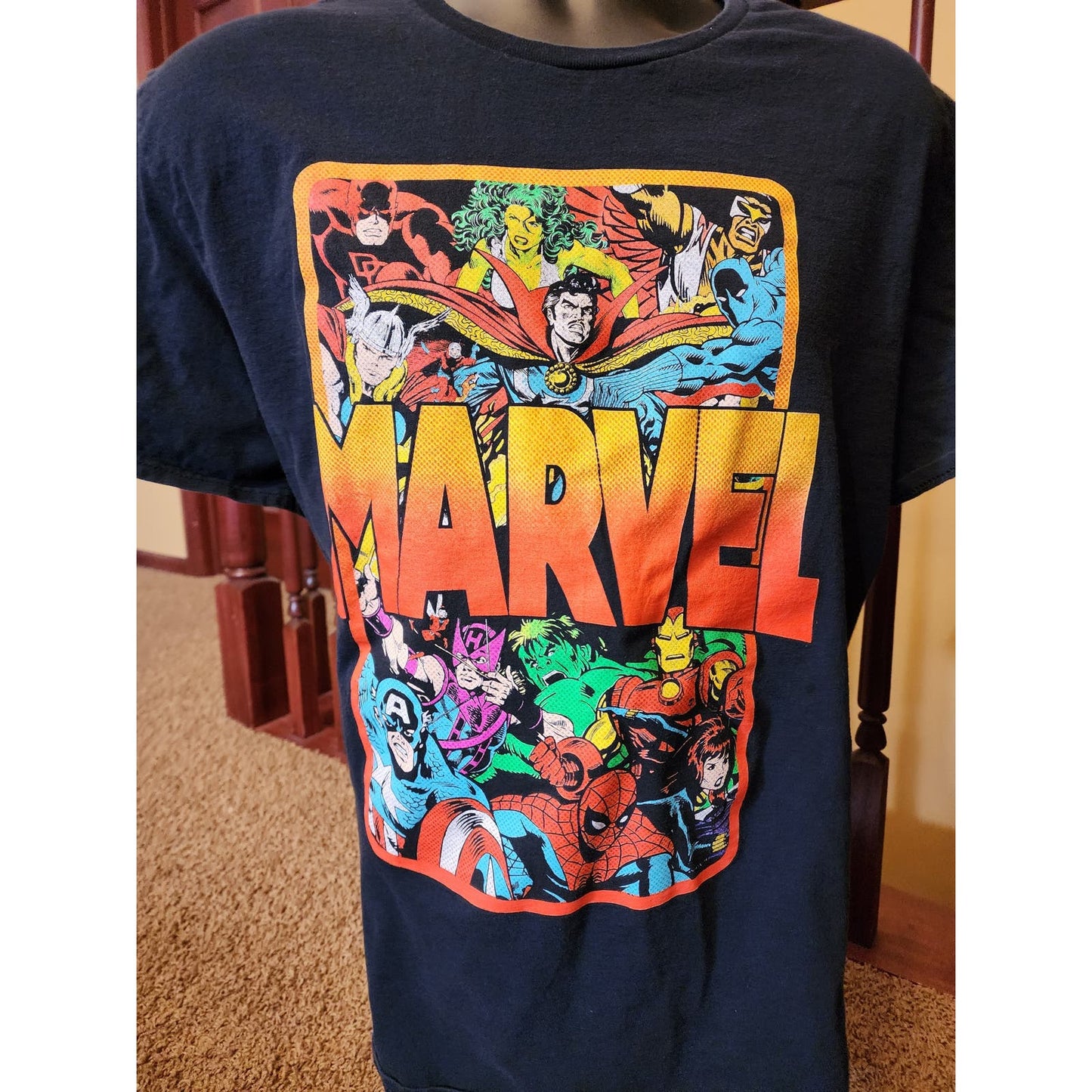 Marvel T Shirt Mens XL Crew Neck Superhero Graphic Retro Tee Bold Short Sleeve