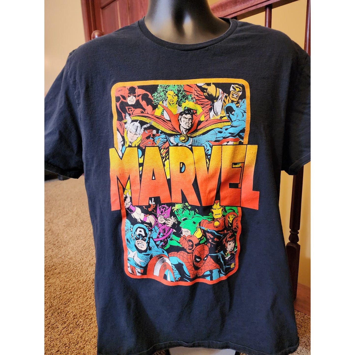 Marvel T Shirt Mens XL Crew Neck Superhero Graphic Retro Tee Bold Short Sleeve