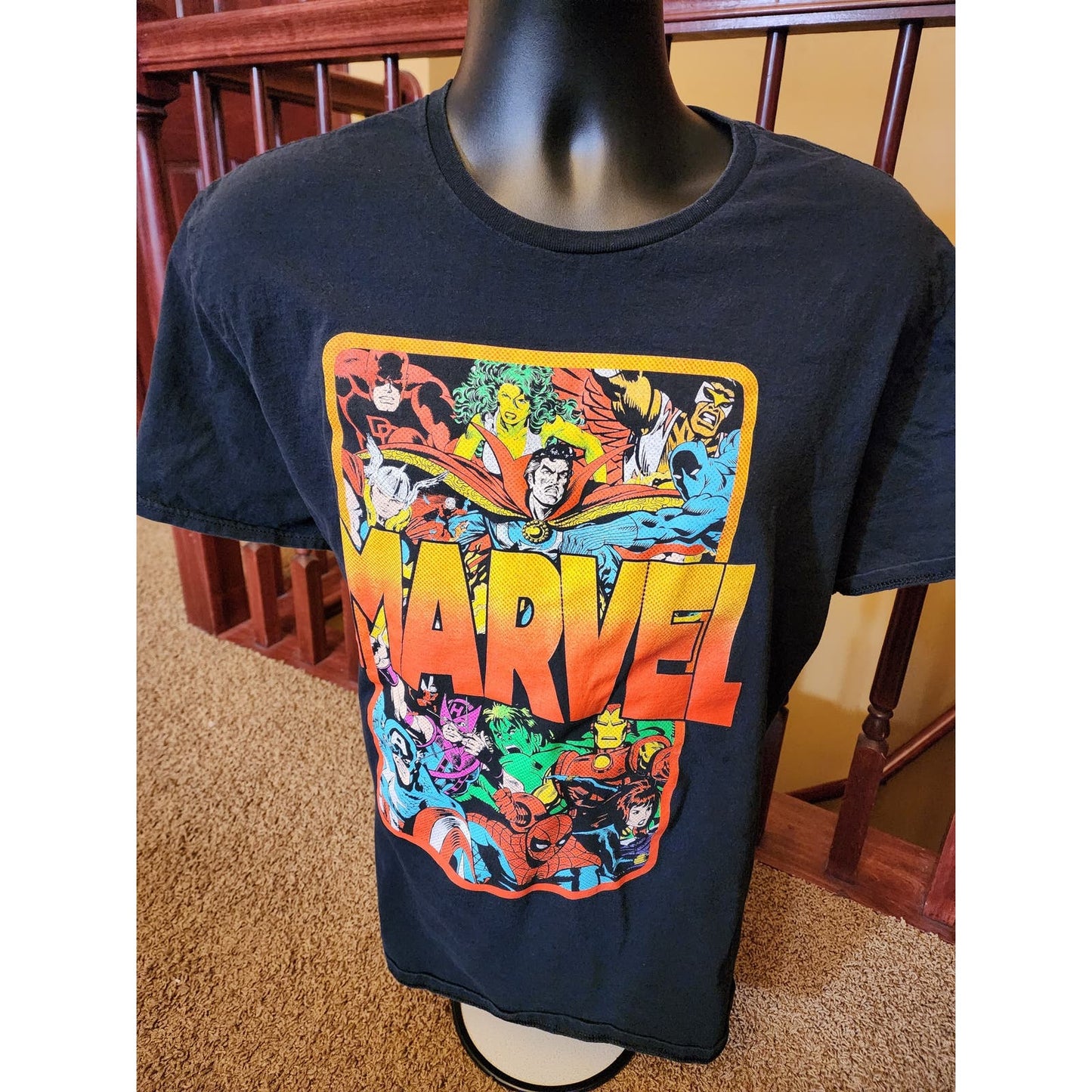 Marvel T Shirt Mens XL Crew Neck Superhero Graphic Retro Tee Bold Short Sleeve