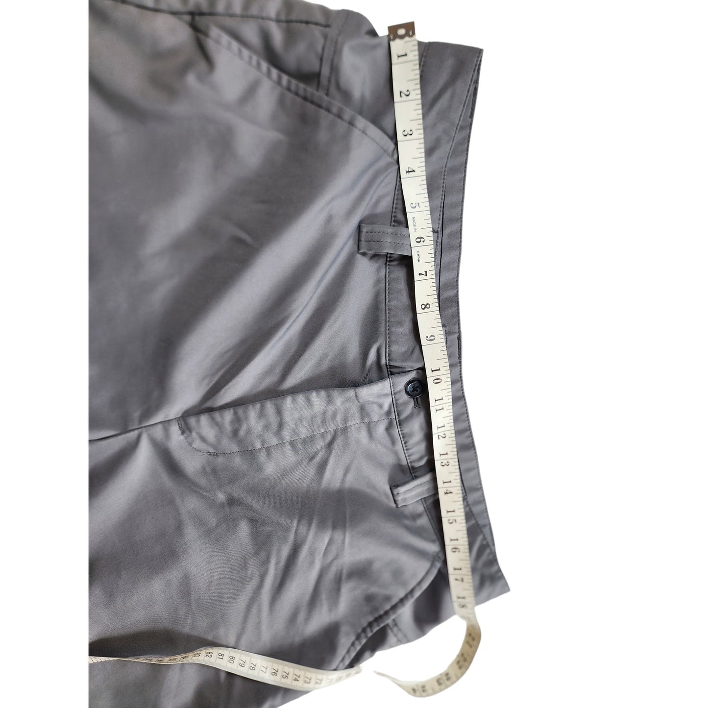 IZOD Golf Shorts Mens Size 36 Gray XFG Chino Flat Pockets Belt Loops Summer