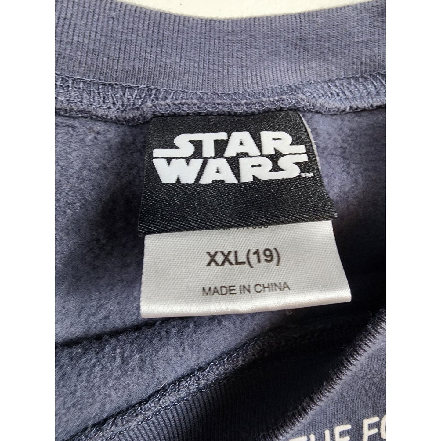 Star Wars Sweatshirt Womens XXL Baby Yoda Child Force Strong Mandalorian Sci Fi