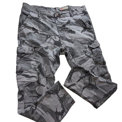 Wrangler Cargo Pants Men Size 40x32 Gray Camouflage Regular Taper Stretch Cotton