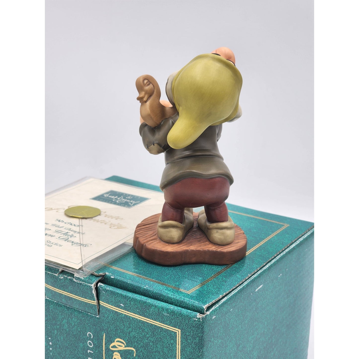 WDCC Sneezy Snow White Seven Dwarfs “Ah-Choo!” Disney Retired Vintage COA Box