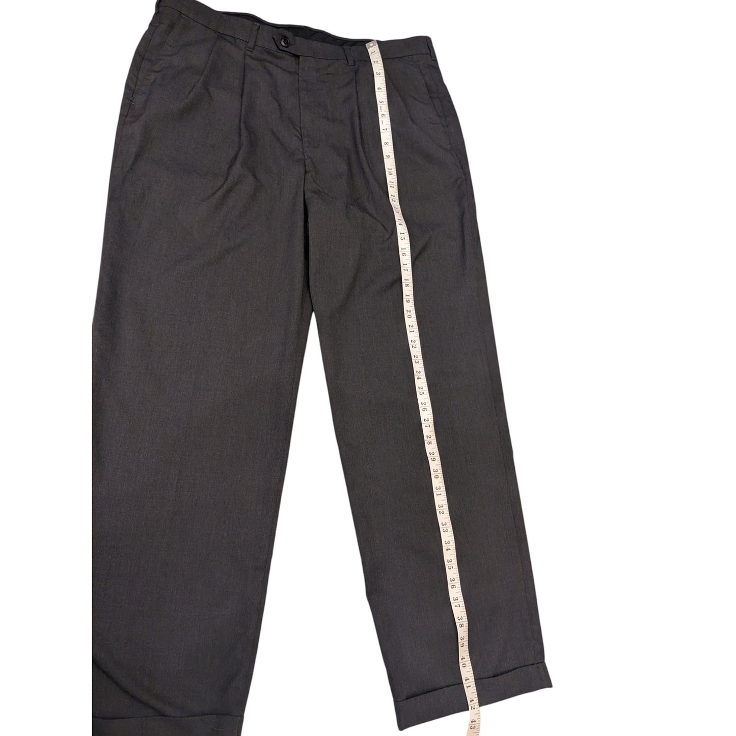 Haggar Pants Mens 38x32 Gray Dress Slacks Pleated Front Cuffed Hem Classic Fit