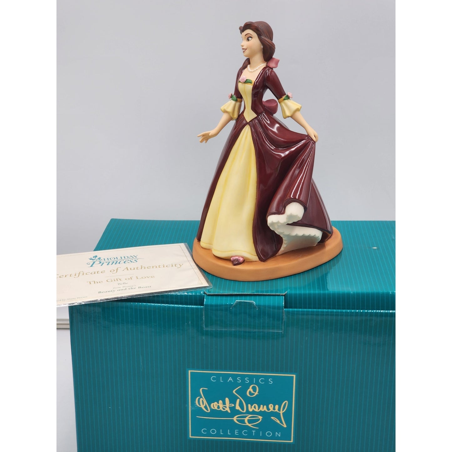 WDCC Belle Holiday Princess Gift of Love Beauty Beast Disney Retired COA Box