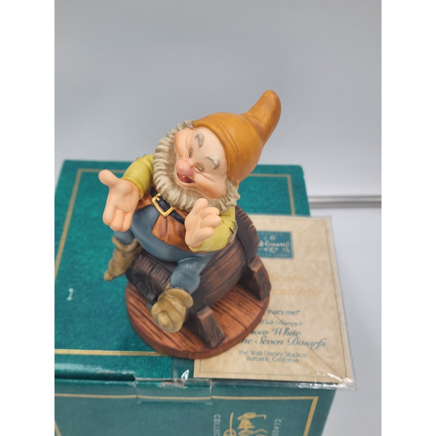 WDCC Happy Snow White Seven Dwarfs "Happy that's me!" Disney Retired COA Box