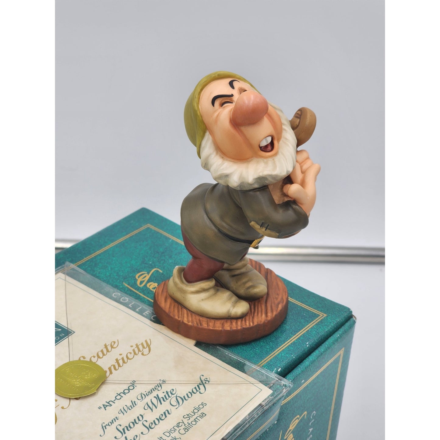 WDCC Sneezy Snow White Seven Dwarfs “Ah-Choo!” Disney Retired Vintage COA Box
