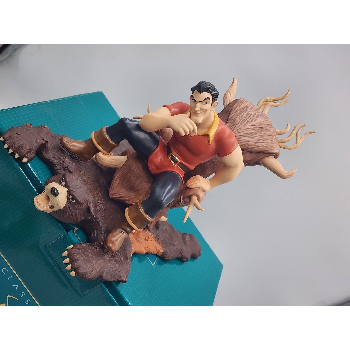 WDCC Gaston Scheming Suitor Beauty and the Beast Disney Villains COA Box Disney