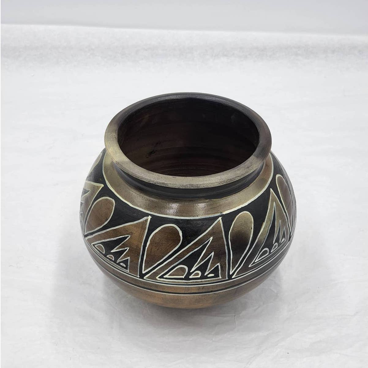 Native American Style Mid-East Chinese Ceramic Pottery Handformed Allen Omarzu