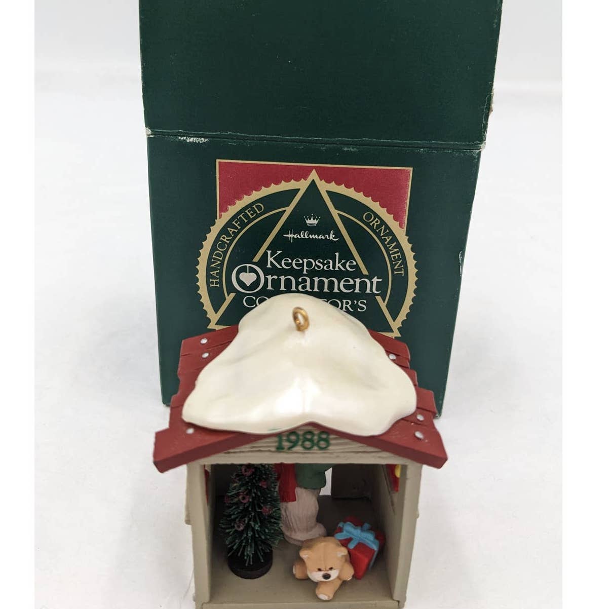 Hallmark Keepsake Ornaments Holiday Heirloom Village Church Clubhouse W/Box