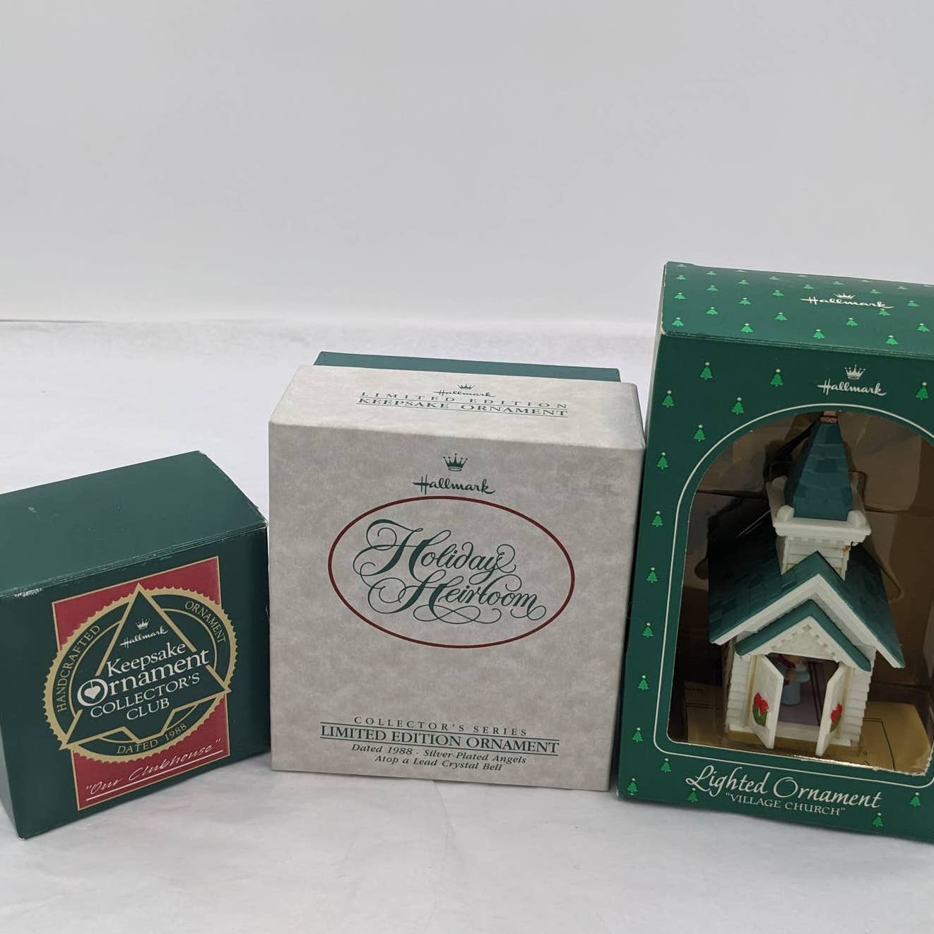 Hallmark Keepsake Ornaments Holiday Heirloom Village Church Clubhouse W/Box
