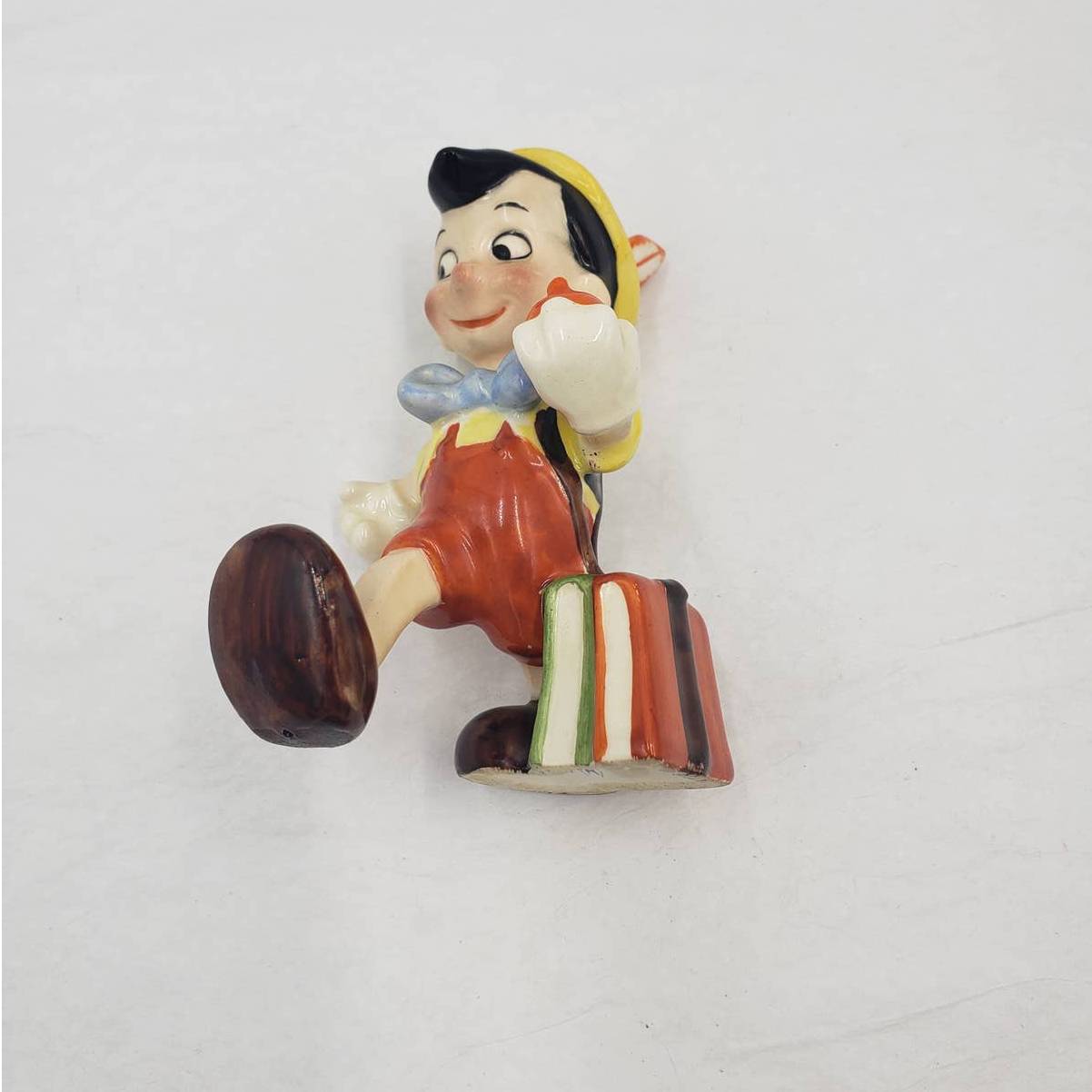 Goebel Pinocchio Germany Walt Disney Character Figurine Walking w/Apple